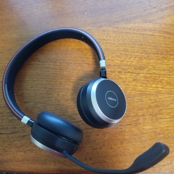 Jabra Evolve 65 MS Wireless Headset Stereo 6599-823-309 Comes with pouch/case - Picture 10 of 10